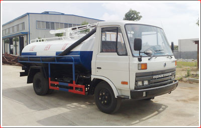 東風(fēng)多利卡吸糞車(chē)圖片